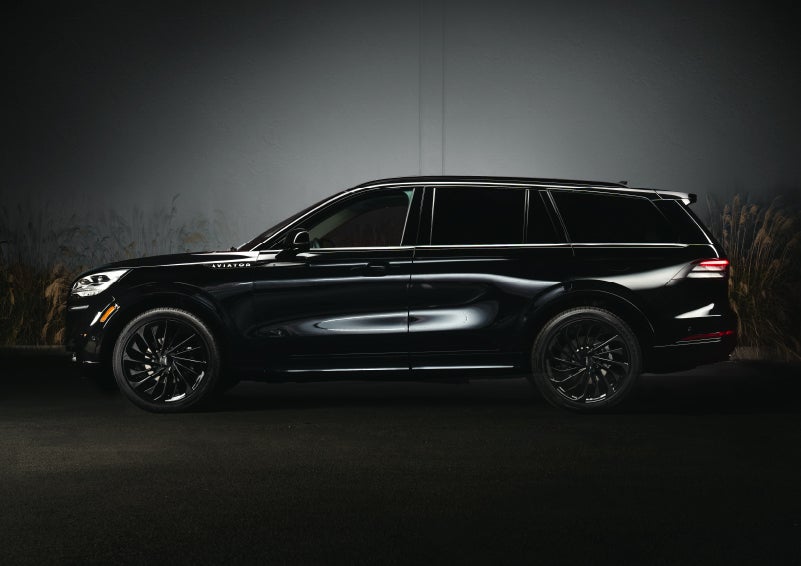 A 2024 Lincoln Aviator® SUV is shown in the Infinite Black exterior color | Beach Lincoln in Myrtle Beach SC
